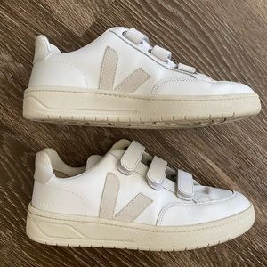 Veja v lock sneakers - white